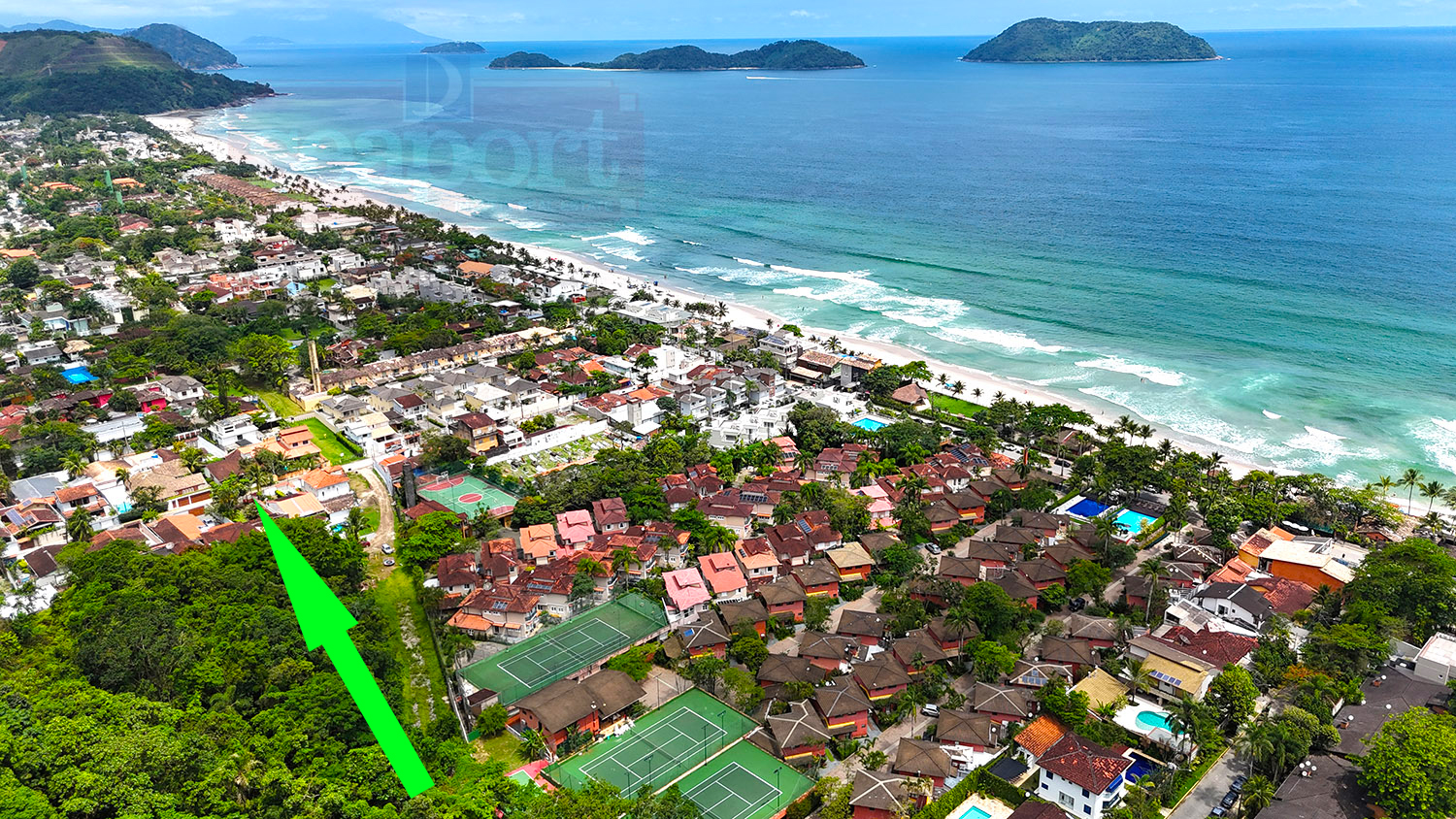 Casa com 3 suítes à 200 metros da melhor parte da praia de Juquehy