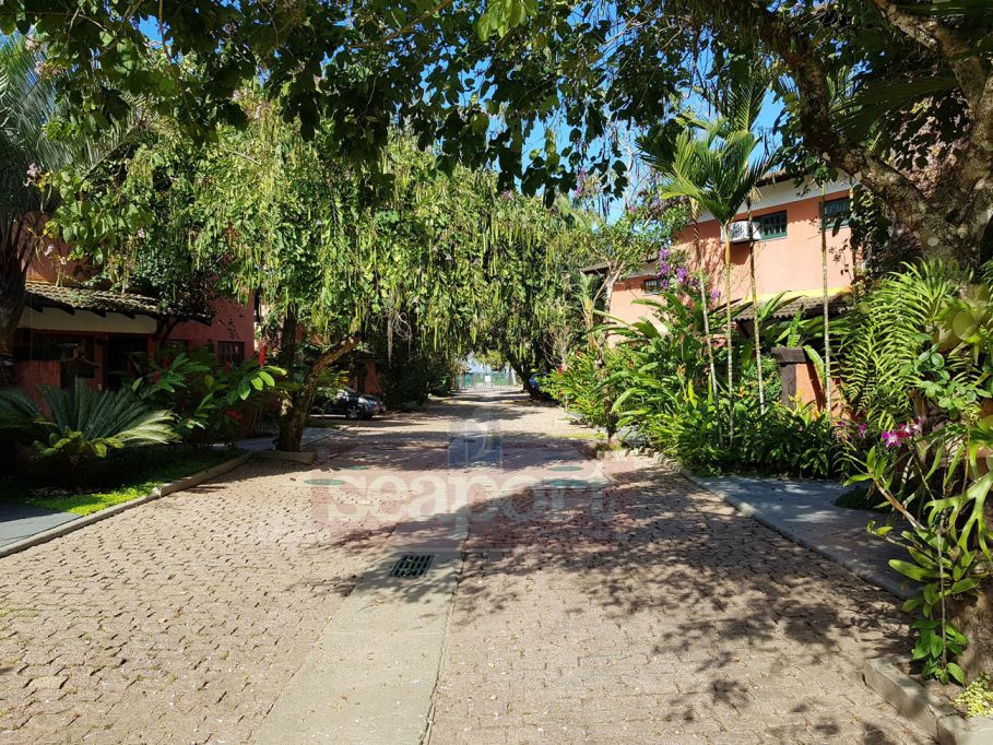Rua do condomÃ­nio em frente a casa