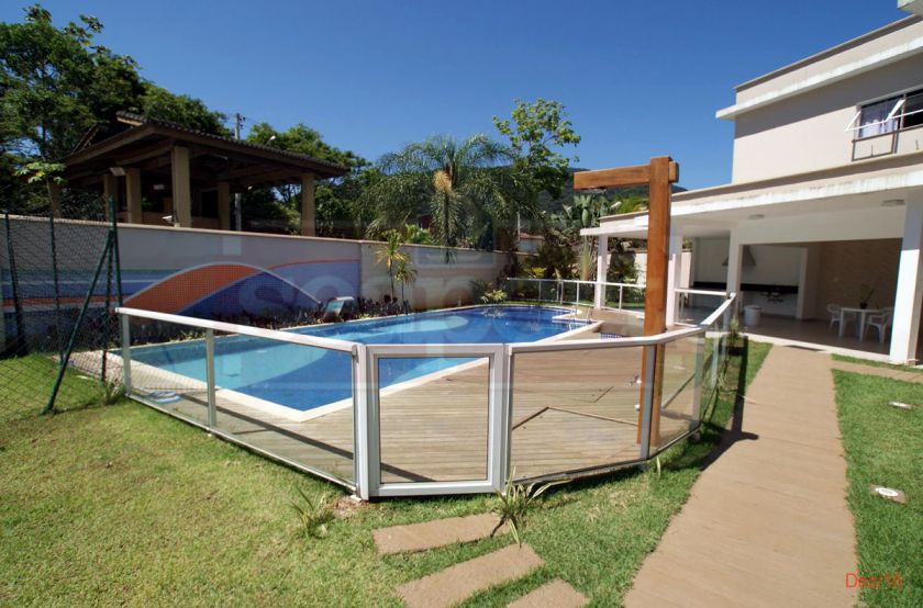 Piscina e Deck