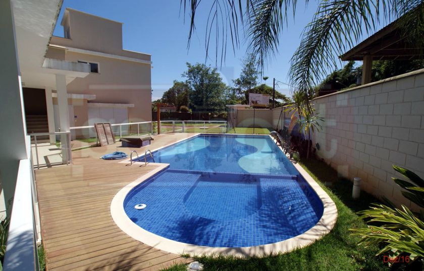 Piscina e Deck