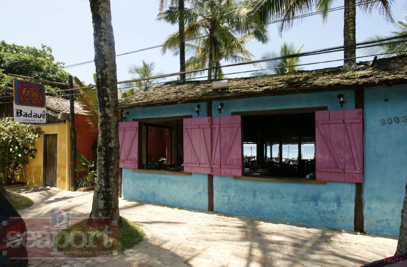 Restaurante e Bar Badauê, pé na areia, vizinho ao condomínio