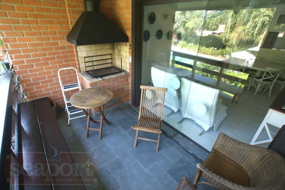 Varanda com Churrasqueira