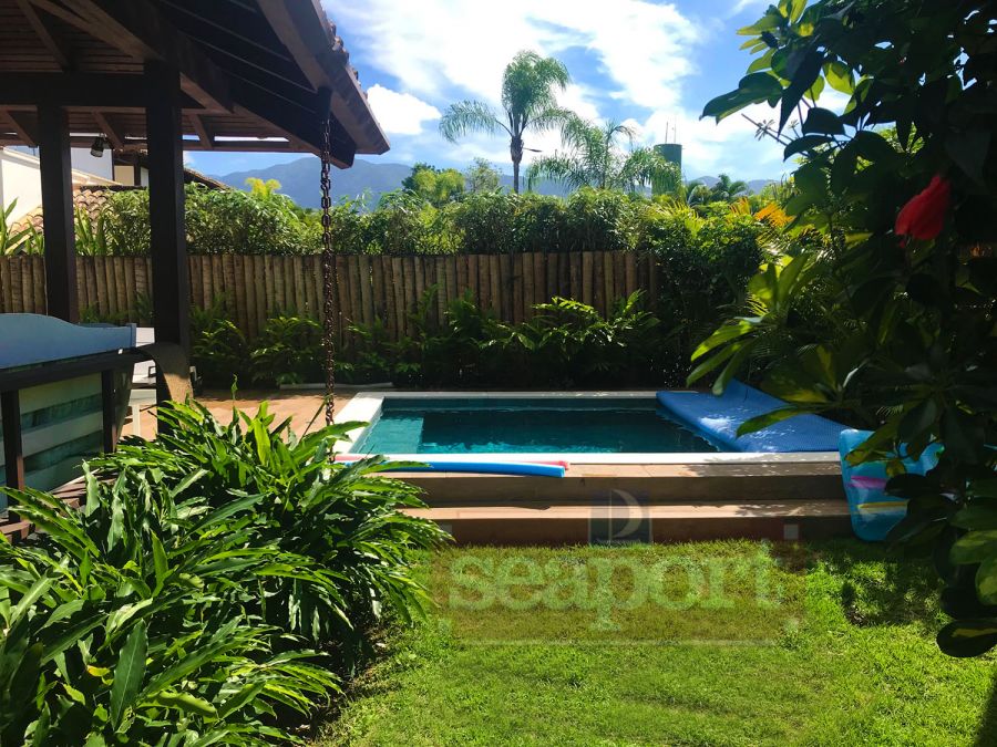 Piscina Privativa e Jardim 
