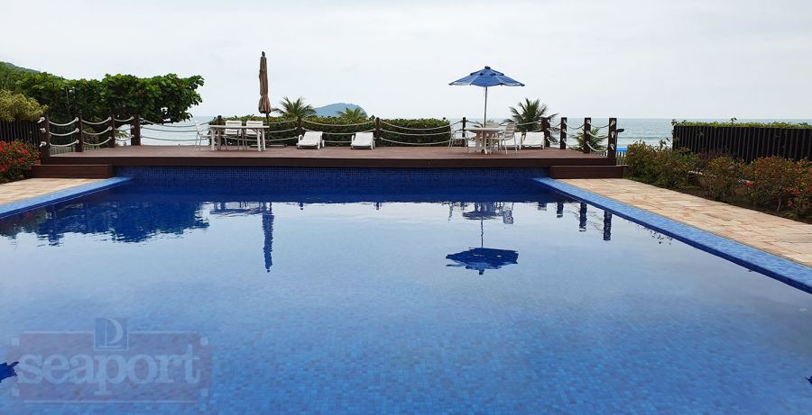 Piscina condomÃ­nio 