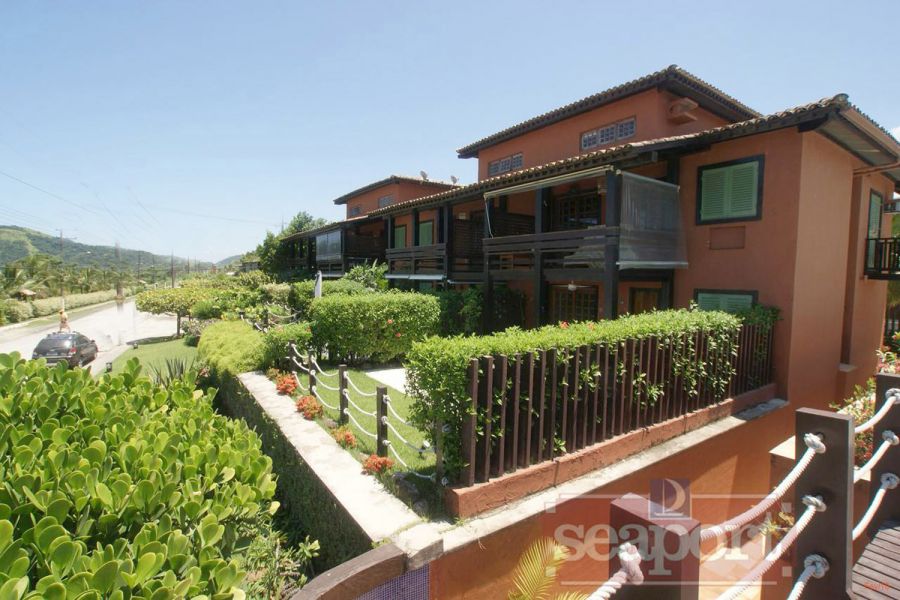 Piscina deck vista para a praia