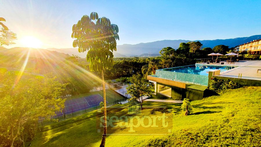 Piscina e Quadra de TÃªnis 