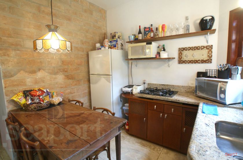 Cozinha e Mesa de Jantar