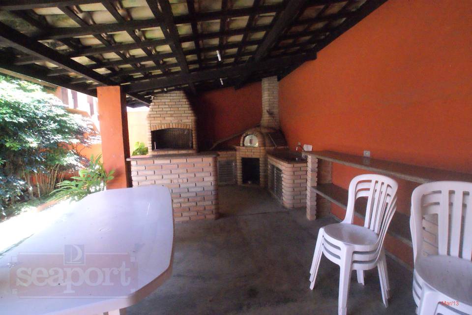 Churrasqueira do condomínio 