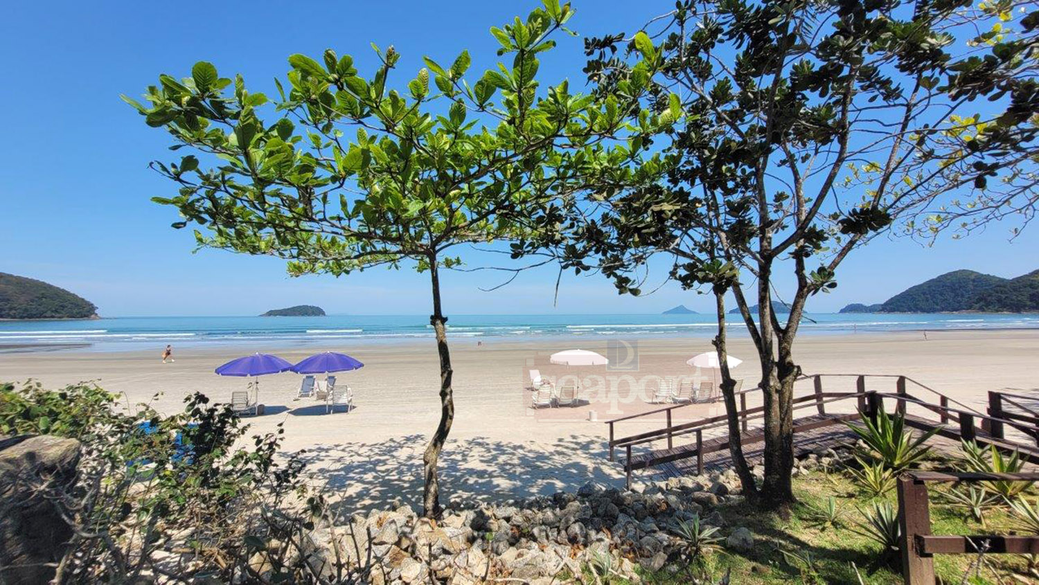 Vista do CondomÃ­nio  Frente ao Mar 