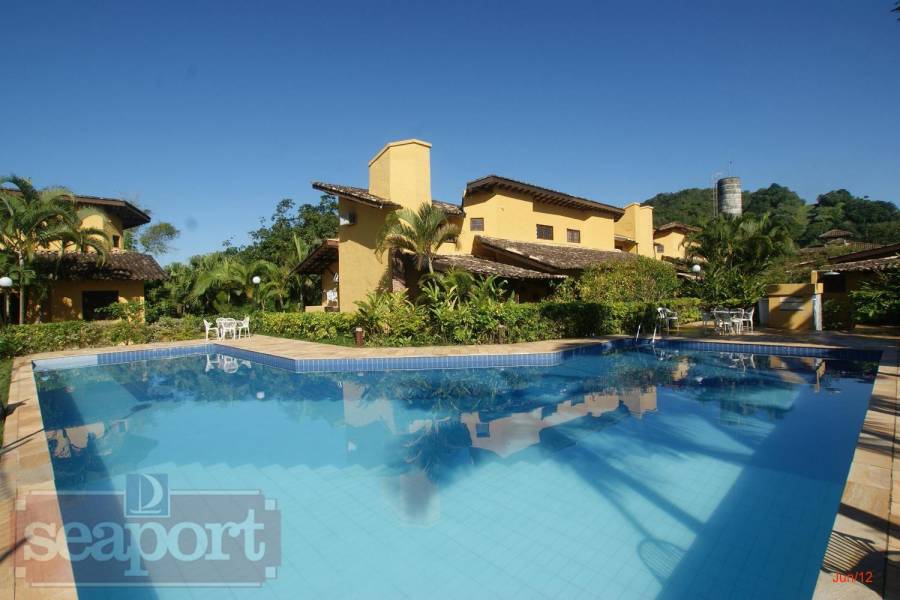 Piscina do condomínio 