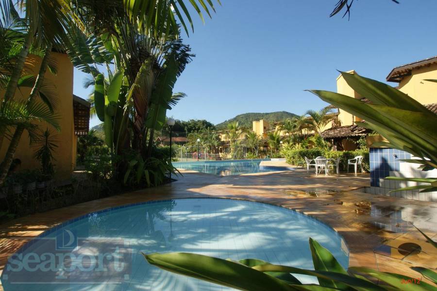 Piscina do condomínio 