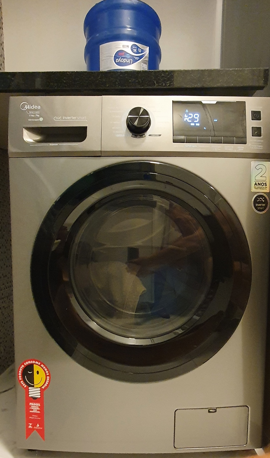 Lavadora e secadora de roupas 