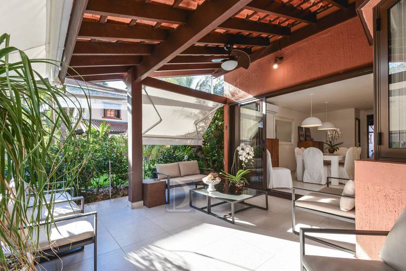 Varanda e espaço gourmet 