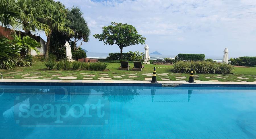 Piscina Frente ao Mar 