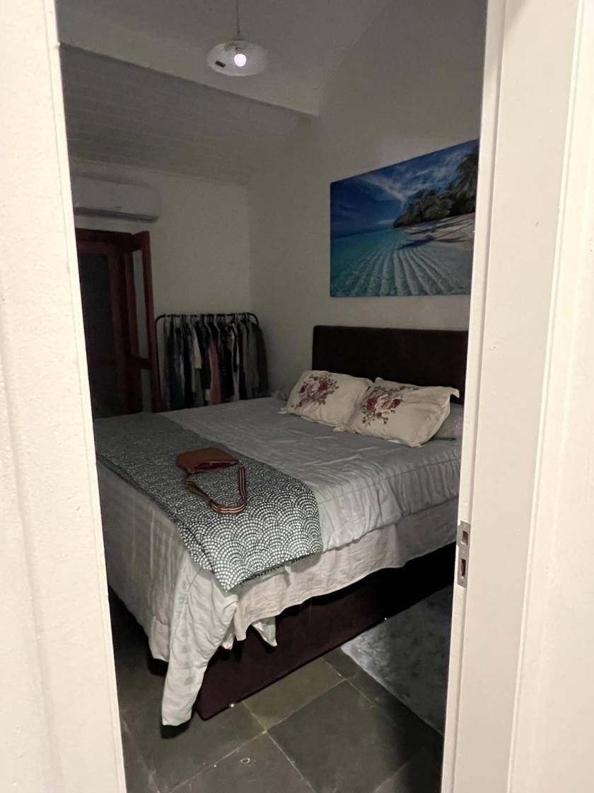 Suíte 1  com cama king size.jpeg