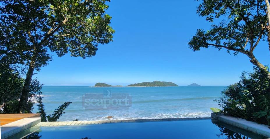Deck e Piscina Frente ao Mar 