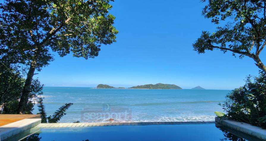 Deck Piscina Frente ao Mar 