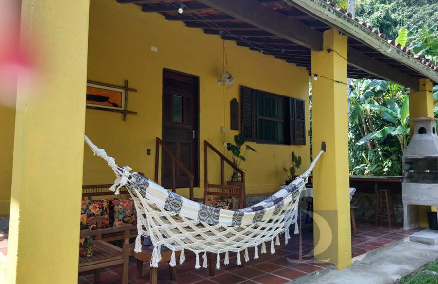 Varanda e churrasqueira 