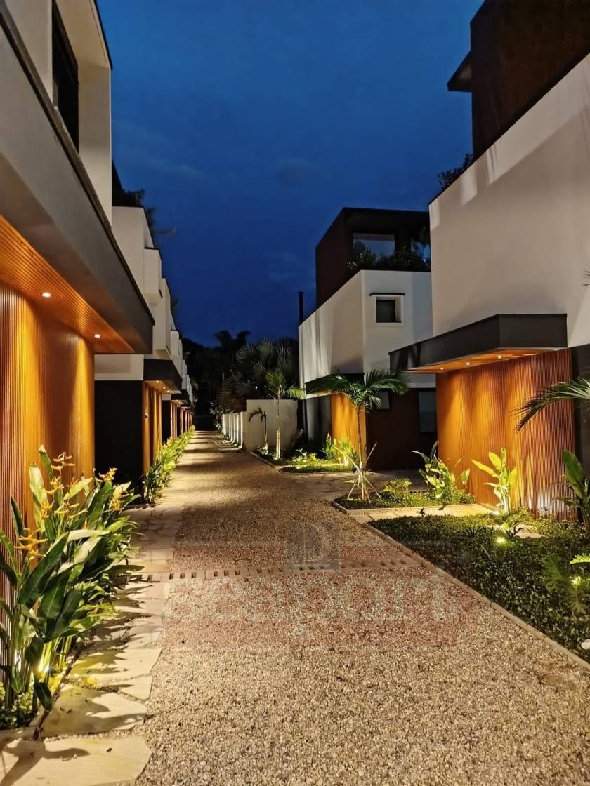 Condomínio rua interna 