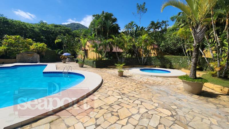 Piscina do condomínio 