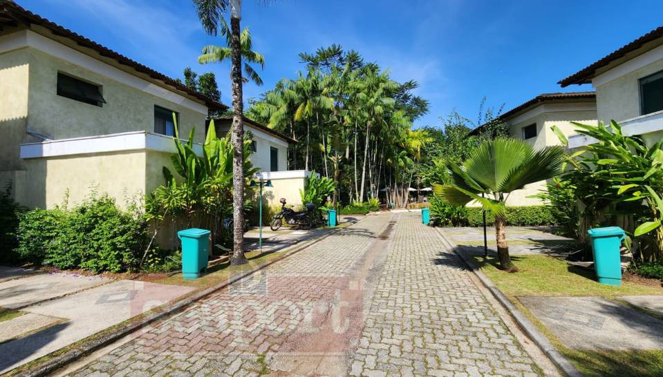 Rua interna do condomínio Rua interna do condomínio