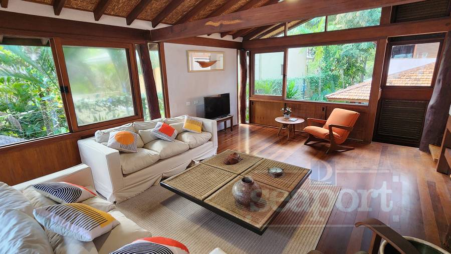 Sala de estar em cima 