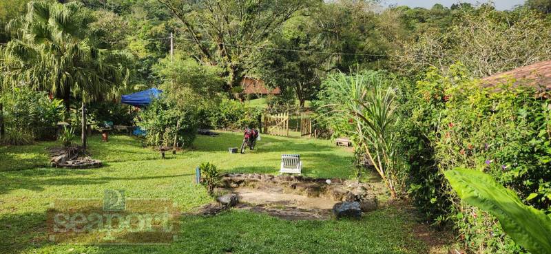 achada e Jardim 