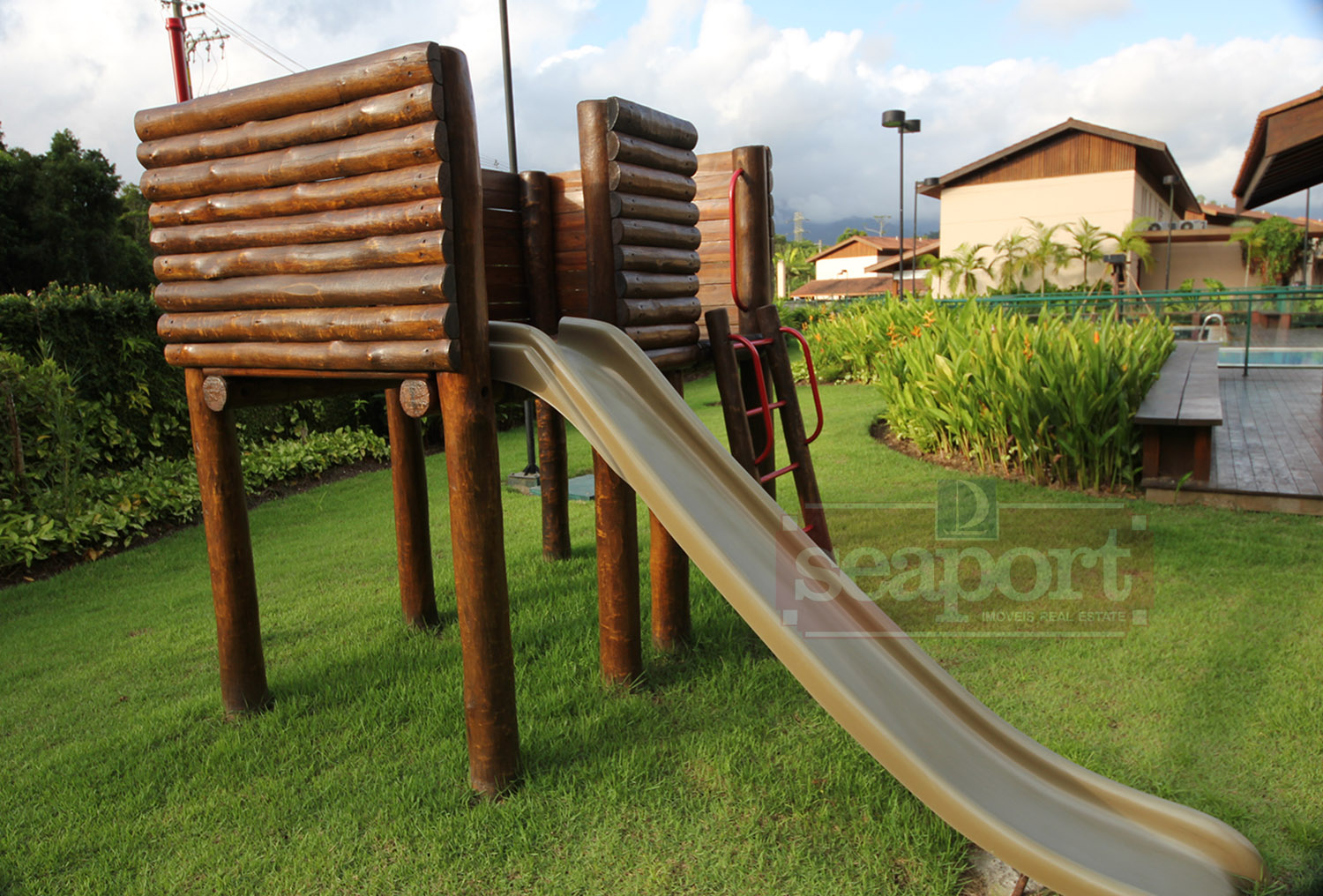 Playground Escorregador