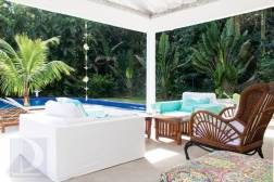 Varanda,  Piscina  e Jardim 