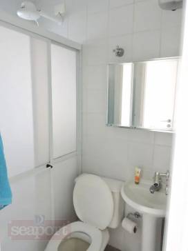 Dep. Empregada banheiro