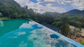 Piscina Borda Infinita