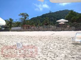 Praia de Juquehy em frente ao condomínio