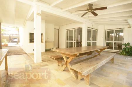 Varanda e churrasqueira 