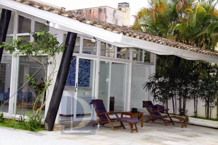 Entrada Fachada Varanda