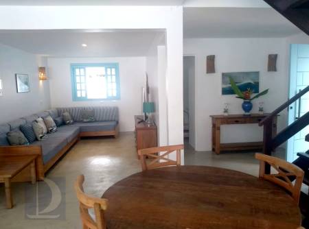 Sala de jogos e jantar 