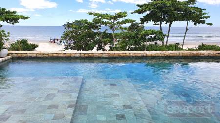 Piscina Frente ao Mar do Condomínio 
