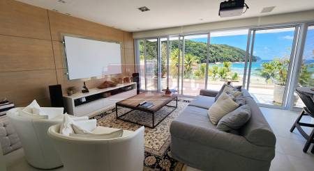 Mezanino Home Teather Lounge