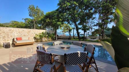 Piscina Frente ao Mar 