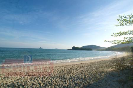 Praia de Camburyzinho