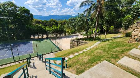 Escada Acesso quadras de tênis e beachtennis 