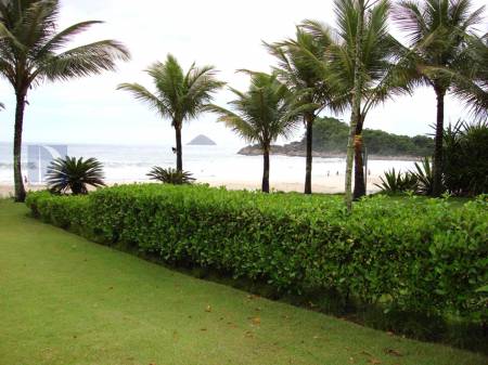 Jardim frente ao mar 