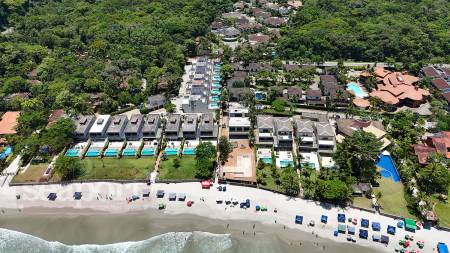 Condomínio Frente ao Mar 