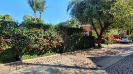 Localização da casa: primeira do lado esquerdo mais perto da praia