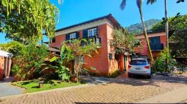 Localização da casa: É a primeira mais perto da praia