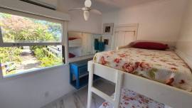 Suíte  3 com  ar condicionado, ventilador de teto