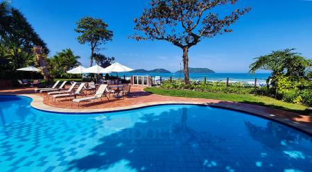 Piscina do condomínio Frente ao mar 