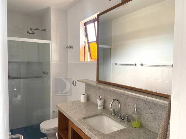 SuÃ­te 4  banheiro 