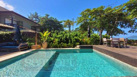 Piscina Frente ao Mar 