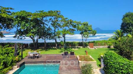 Piscina Frente ao Mar 