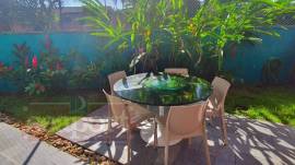 Mesa quintal da casa